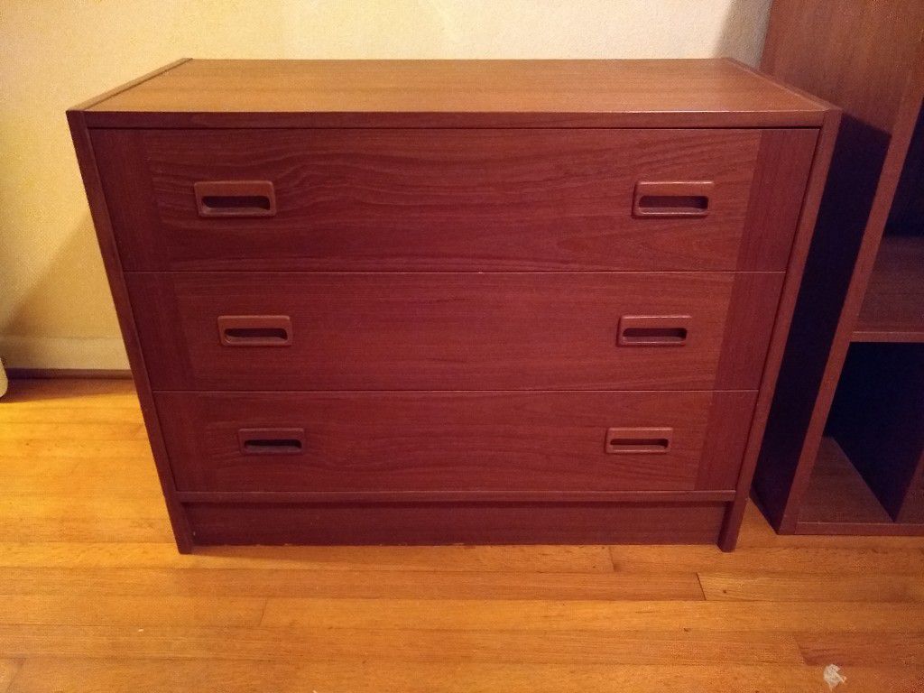 Dresser, 3 Drawer