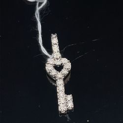 10KT Yellow Gold Key Pendant 1.50g I-913