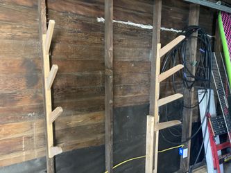 Surfboard or paddleboard rack