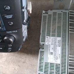 LEXUS NAVIGATION SYSTEM WITH AMP