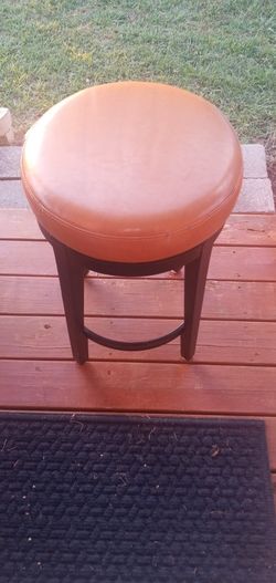 Bar Stool Pier 1 Leather Rotates