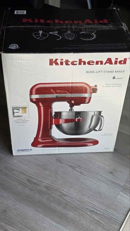 KitchenAid. Mixer
