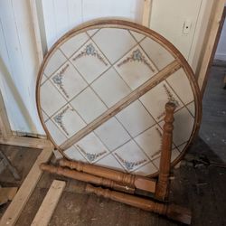 Round Table 