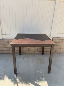Dinning room table