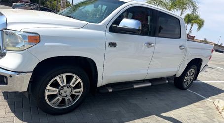 2014 Toyota tundra Limited edition