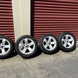 2013 DODGE CHALLENGER RIMS W TIRES 
