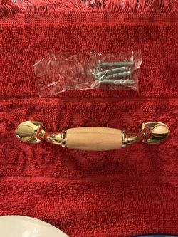 Cabinet handles / drawers