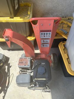 Gas-Powered Wood Chipper Shredder