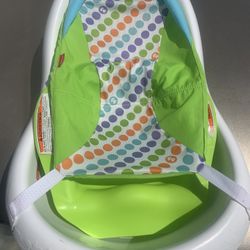 -#baby #bathtub Infant