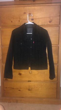 Women’s XS Black Levi’s Jean Jacket
