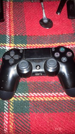 PS4 controller