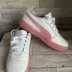 Pumas Girl Size 3 Tennis Shoes