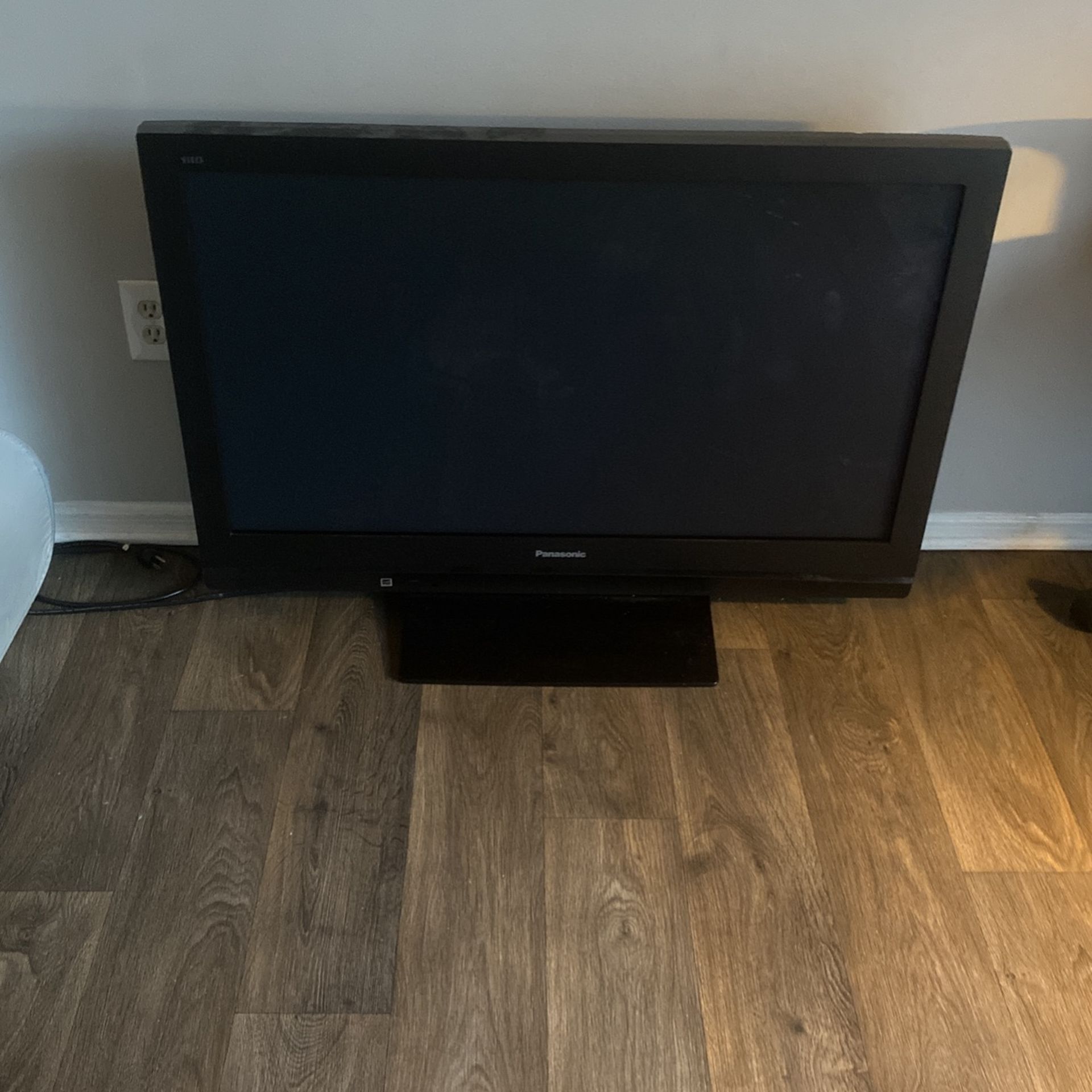 PANASONIC TELEVISION