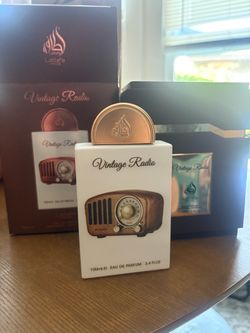 Lattafa Vintage Radio Eau de Parfum 100ml