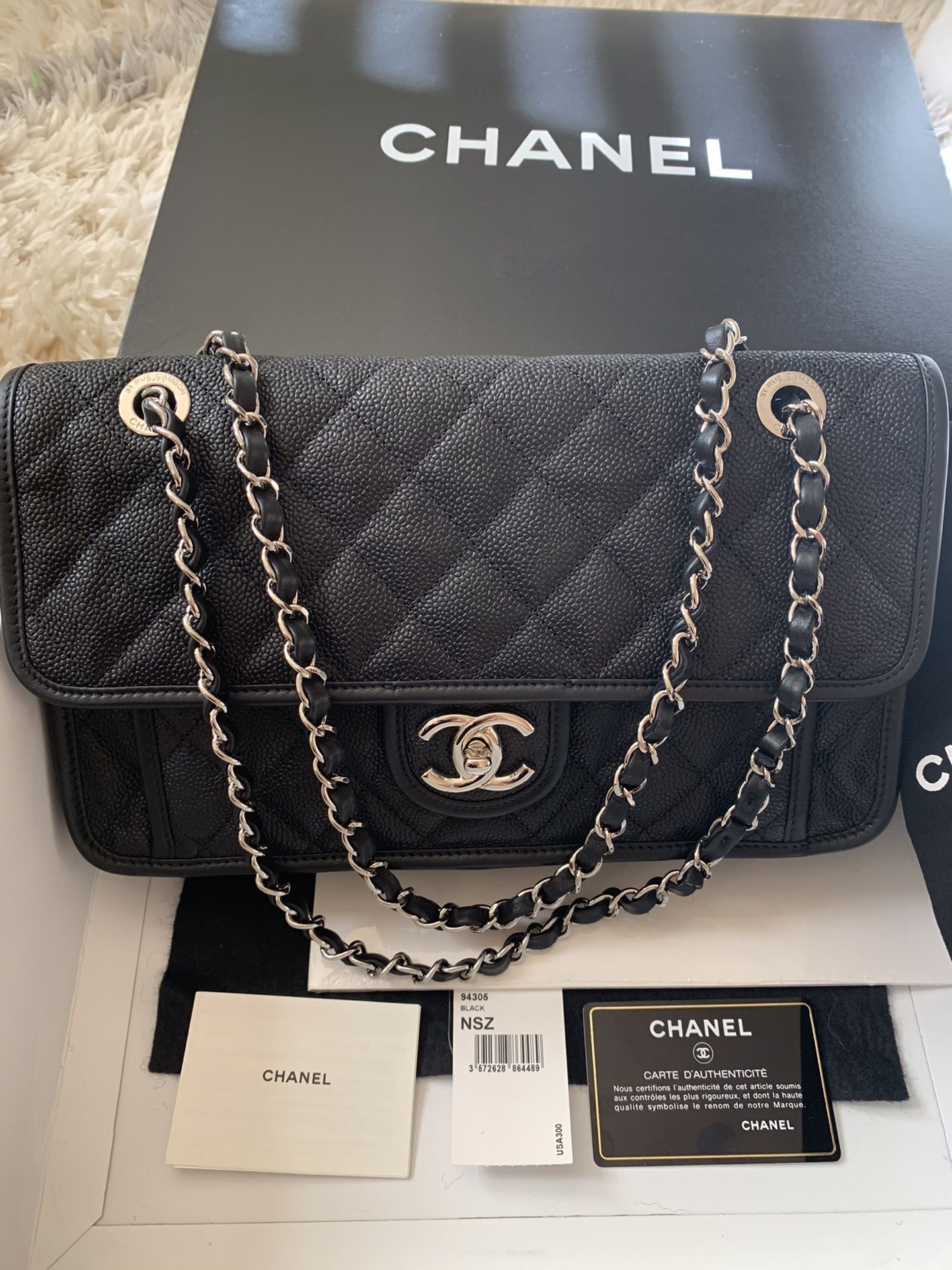 Chanel flap bag jumbo