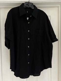 Women’s Black Shirt Size XXL