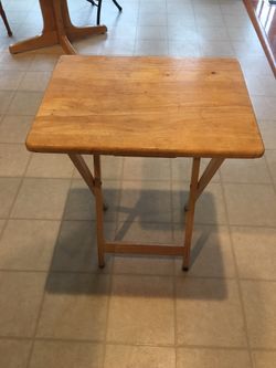 Folding serving table Hardwood