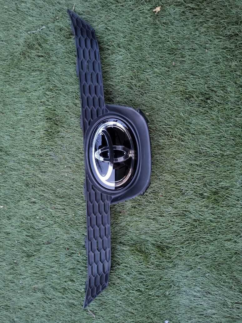 Corolla Grille