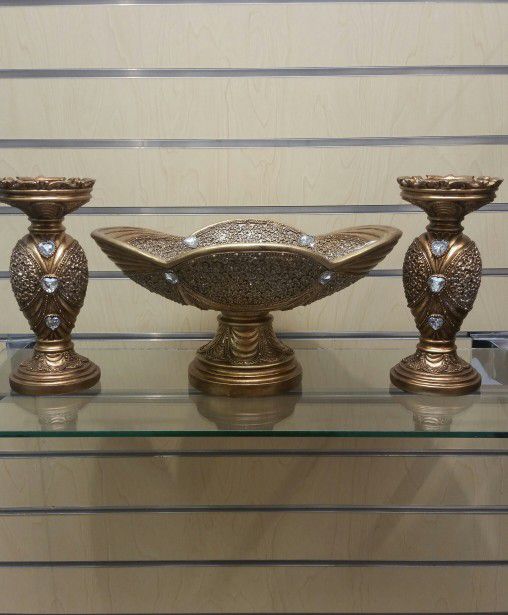 3pc Home Decor set ( NEW ) 1 Vase & 2 Candle Holders _  resin