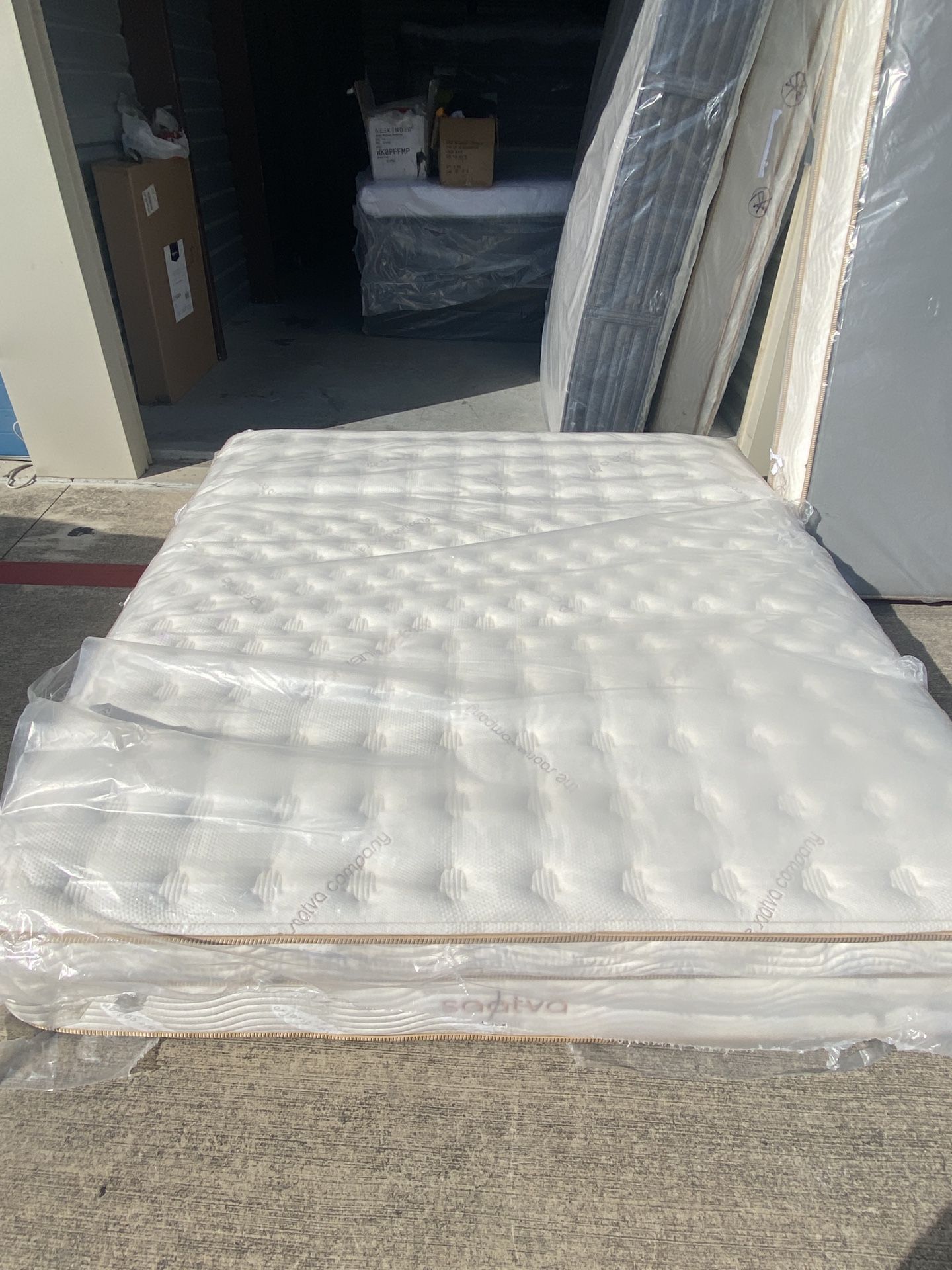 Overstock Display King Pillowtop Mattress for Sale in San Antonio, TX