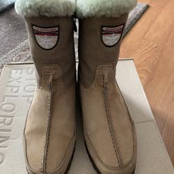 The North Face Women’s Winter Snow Boots Size 8