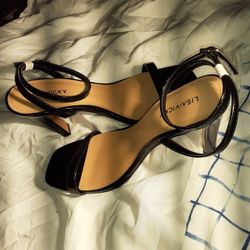 Ladies Size 8 Dress Shoes