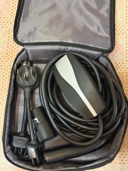 TESLA MOBILE CHARGER GEN 2