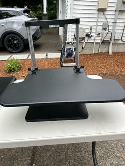 Adjustable Sit/Stand Desk