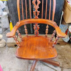 Vintage Ethan Allen Solid Oak Executive Swivel desk Chair 
