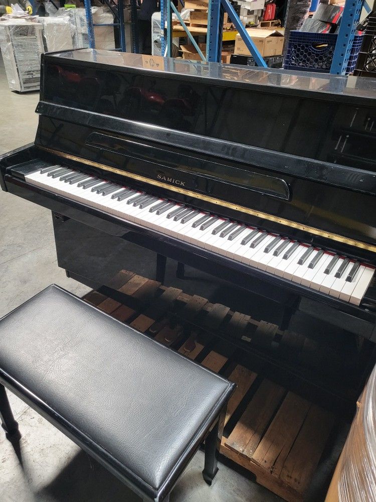 Samick Piano