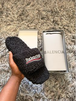 Black fluffy slides