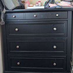 Simple Drawer Cabinet