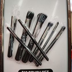 Makeup Brushes 