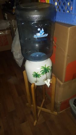 Porcelain water crock
