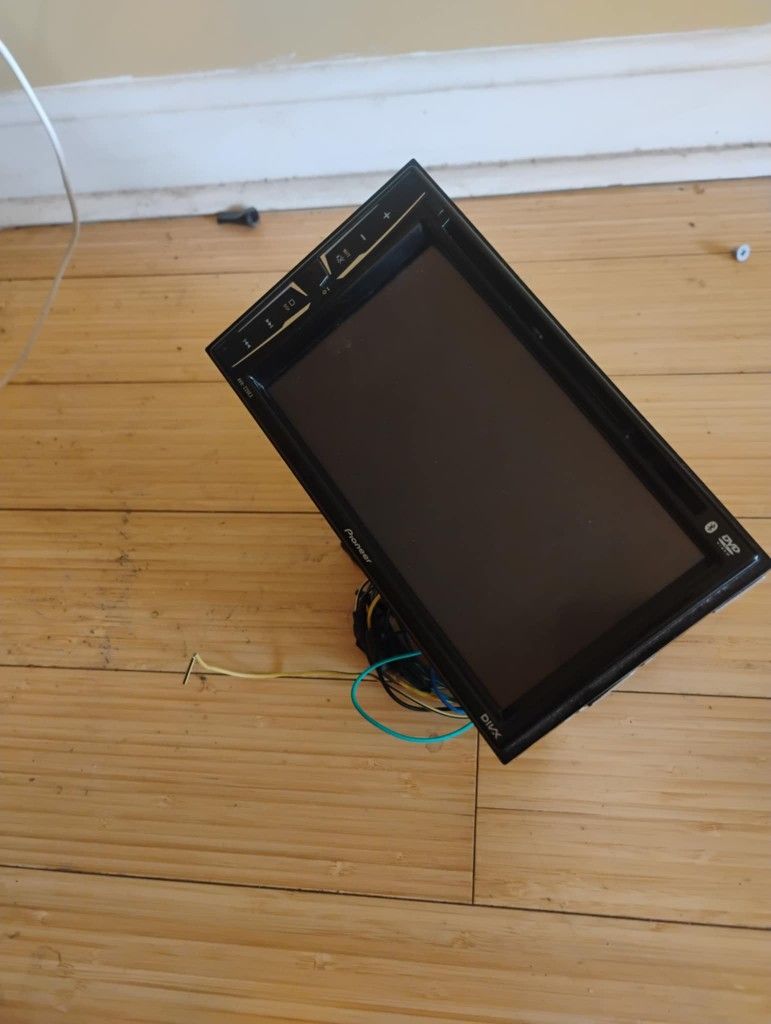 Radio For Sell Works As It Should