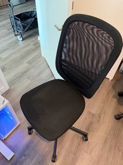 Used 3 months Black Mesh Office Chair