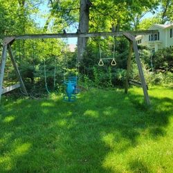 Free Swing Set