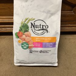 Nutro 5lbs Bag Chicken & Brown Rice 4.3lbs Left. Dog Passed :(