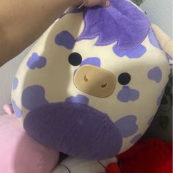Cow Plushie 