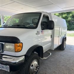 2004 Ford E-350