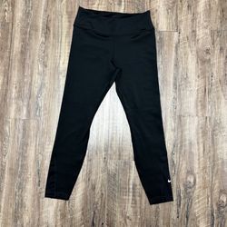Woman’s Nike Leggings 