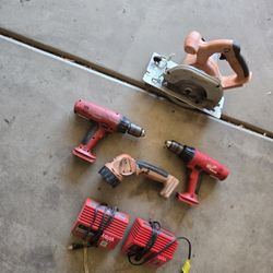 Milwaukee 18 Vlt Older NICU battery Type