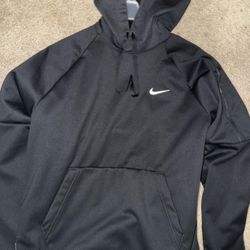 Therma fit nike hoodie size m black 