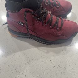 New Northface Hiking Boots 