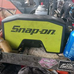 Snap On Bluetooth Speaker 