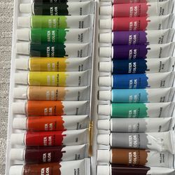 NEW Watercolor paints set with brush 
