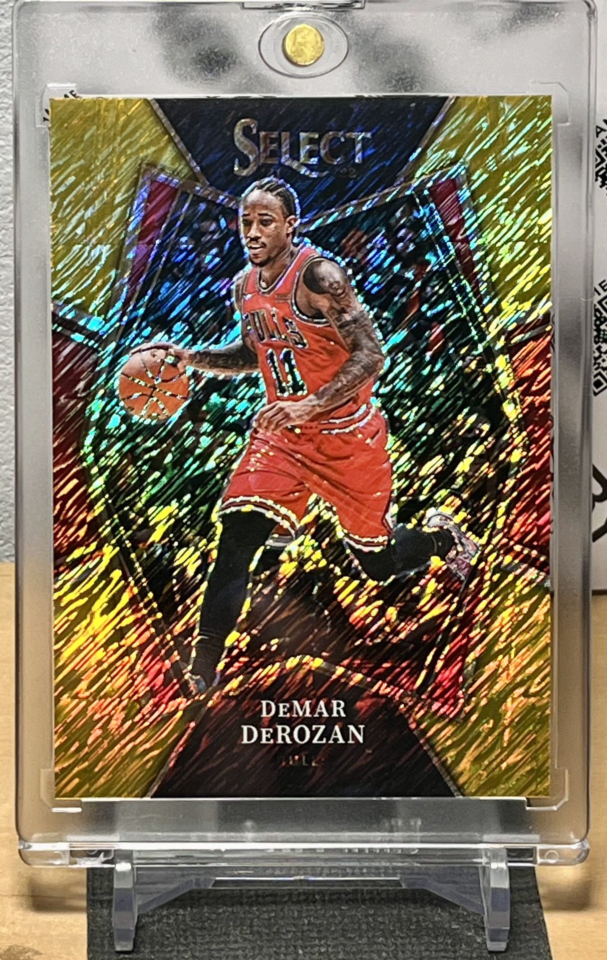2021-22 NBA Select Demar Derozan Premier Level Gold Shimmer Prizm #02/10