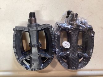 BIKES PEDALS