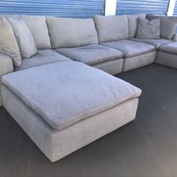 Sectional Couch Sofa ( Delivery Available)