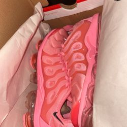 Pink Nike Air Vapor max Plus